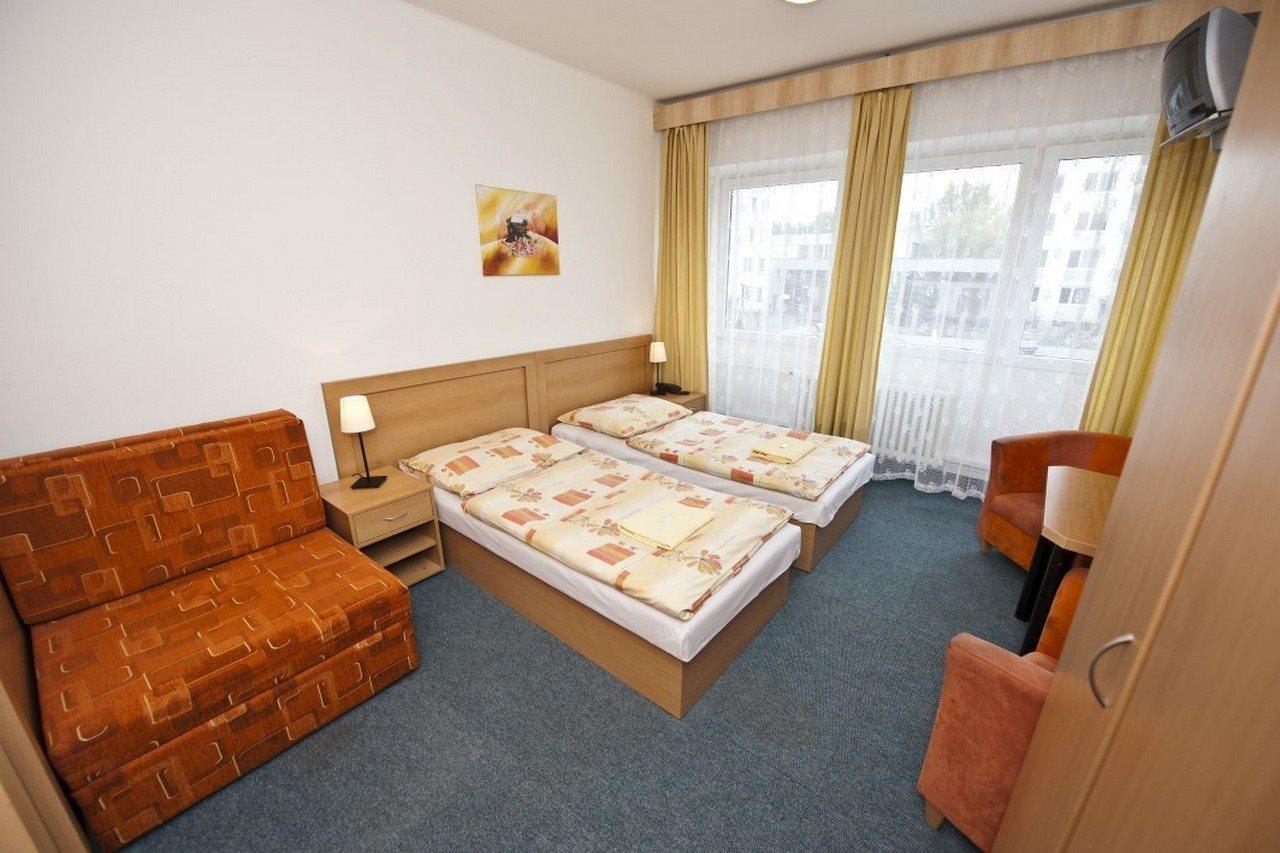 Hotel Plus Bratislava Exterior photo
