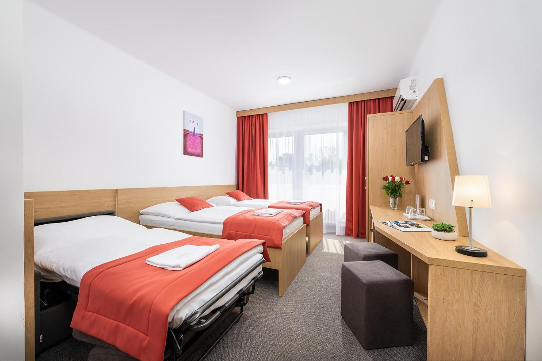 Hotel Plus Bratislava Exterior photo