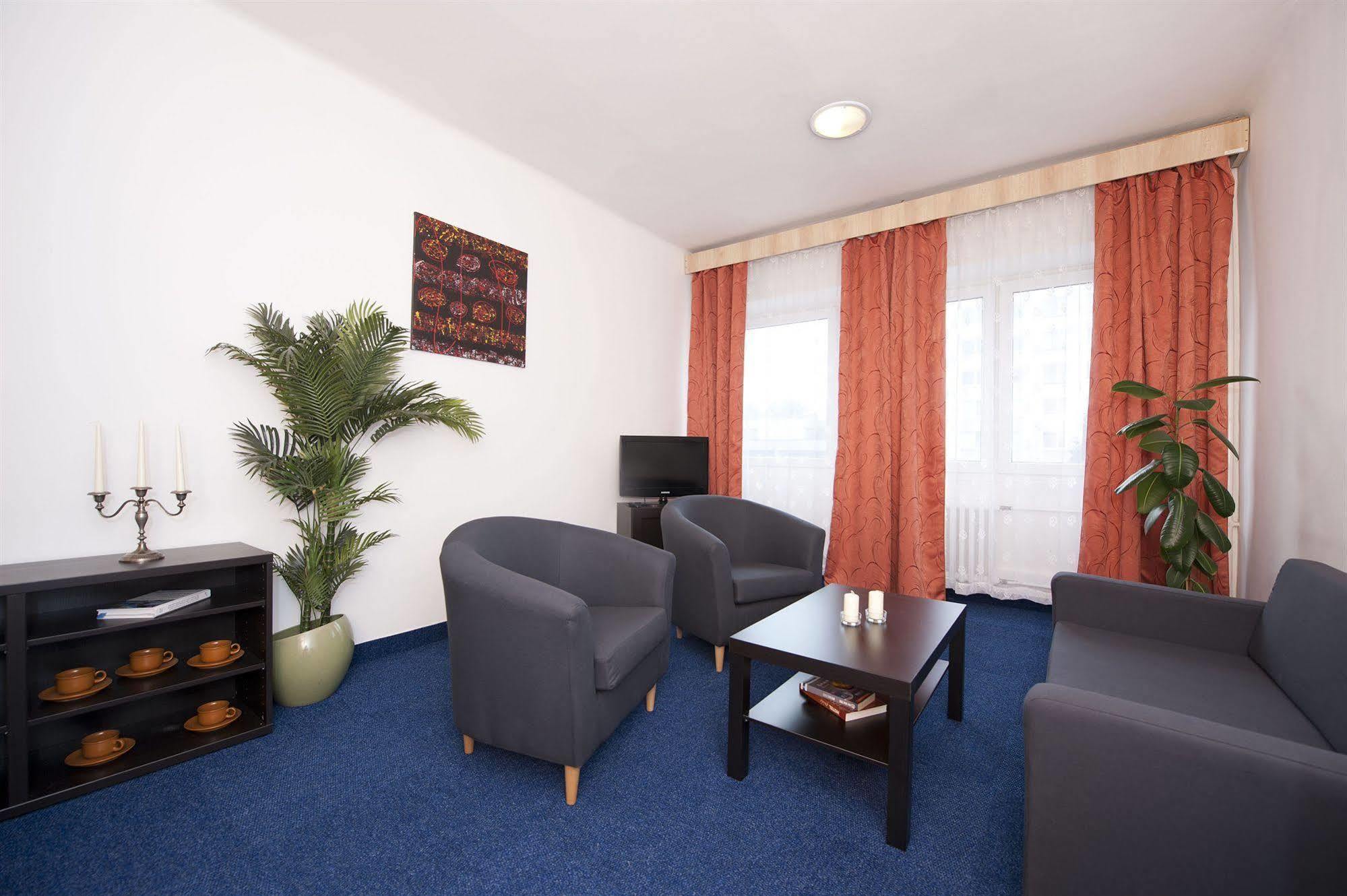 Hotel Plus Bratislava Exterior photo